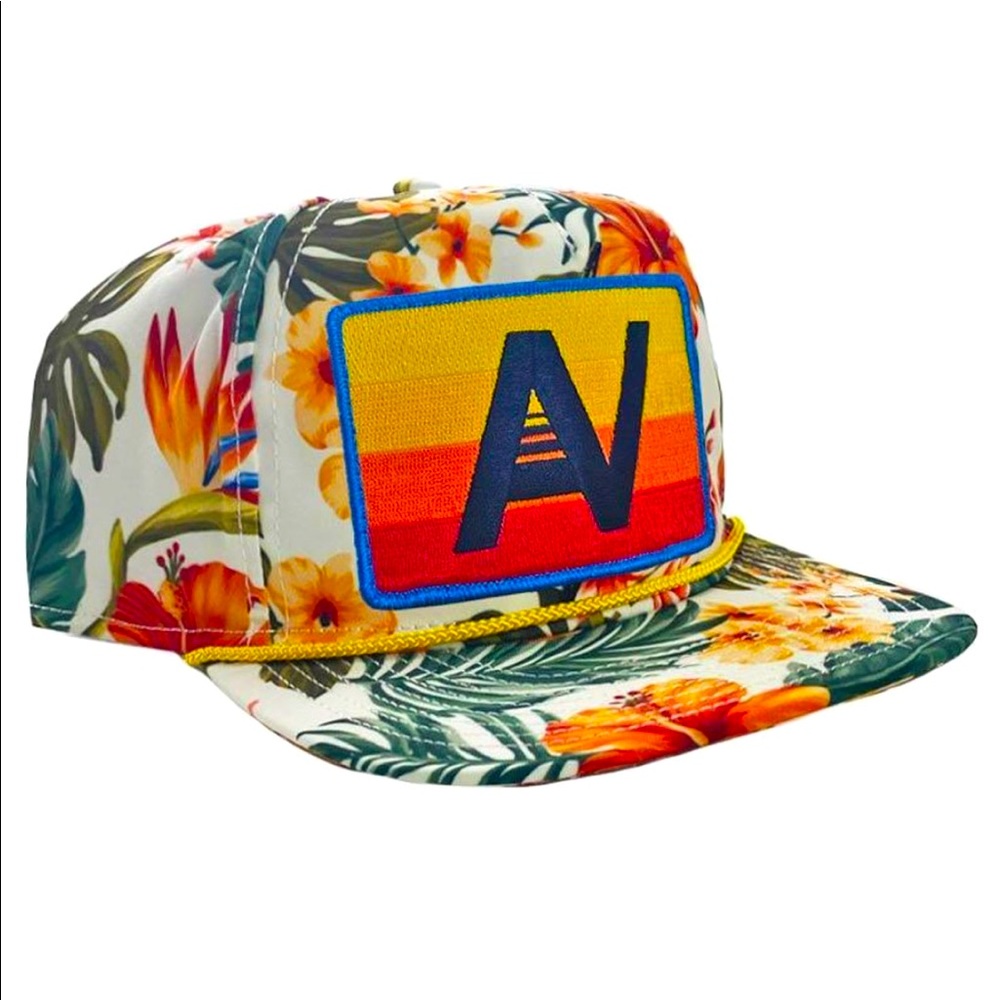 LOGO RAINBOW VINTAGE SAFARI TWILL LOW-RISE TRUCKER | WHITE